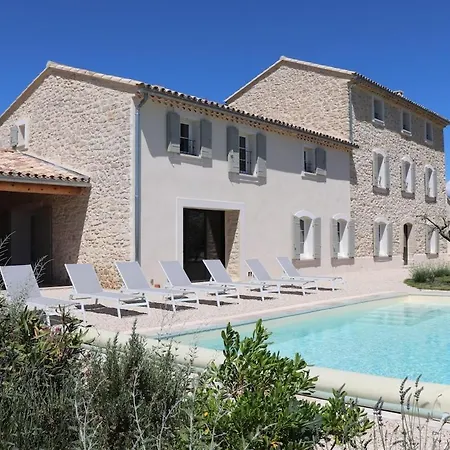 Villa Domaine Des Preyauts, Provencal, 270m