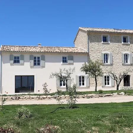 Villa Domaine Des Preyauts, Provencal, 270m Caromb