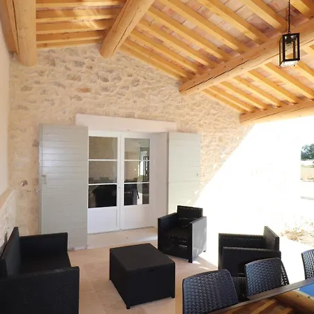 Villa Domaine Des Preyauts, Provencal, 270m *